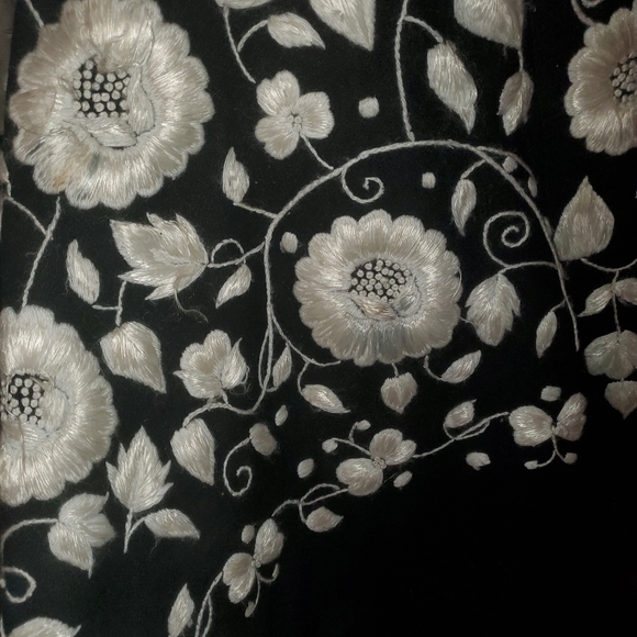 Vtg.Spanish Style Southwestern Shawl Wool & Silk by Suzette - Picture 5 of 9